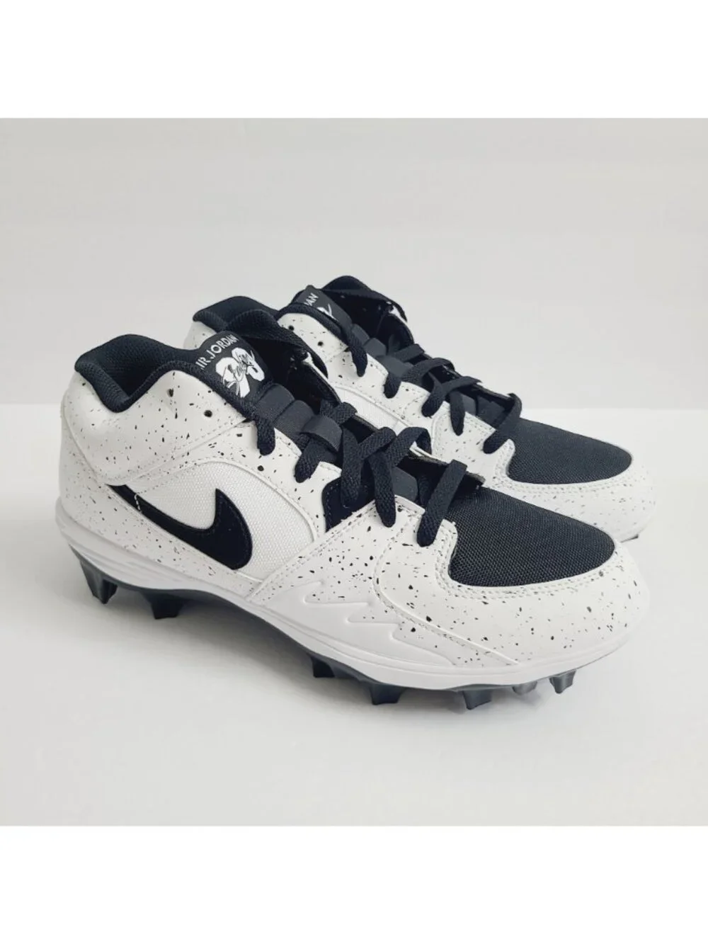 NEW Nike Air Jordan Stadium 90 Low TD Football Cleats HQ0210-100 Size 9 White